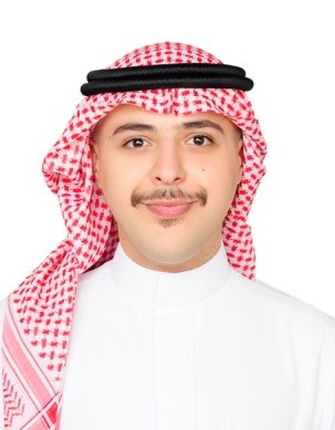 تكريم أحد المتدربين من طلبة قسم المالية في كلية الأعمال من قبل شركة الاتصالات السعودية