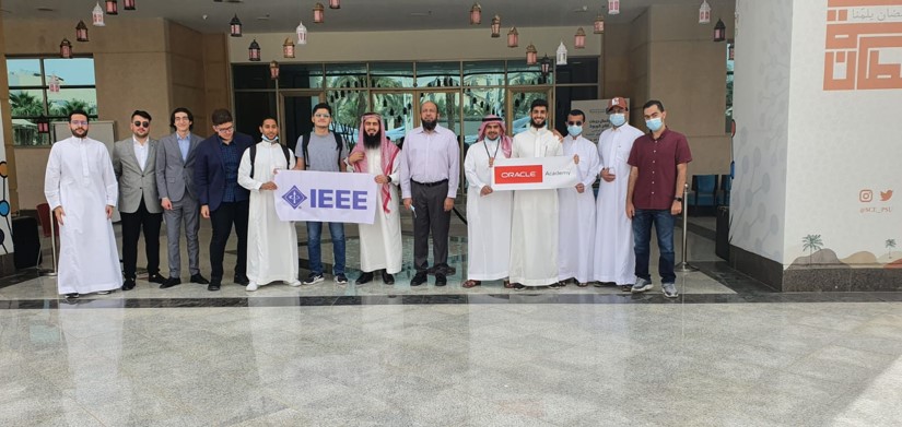 Oracle Saudi Arabia invited CCIS students to visit their offices in Alfaisaliya towers